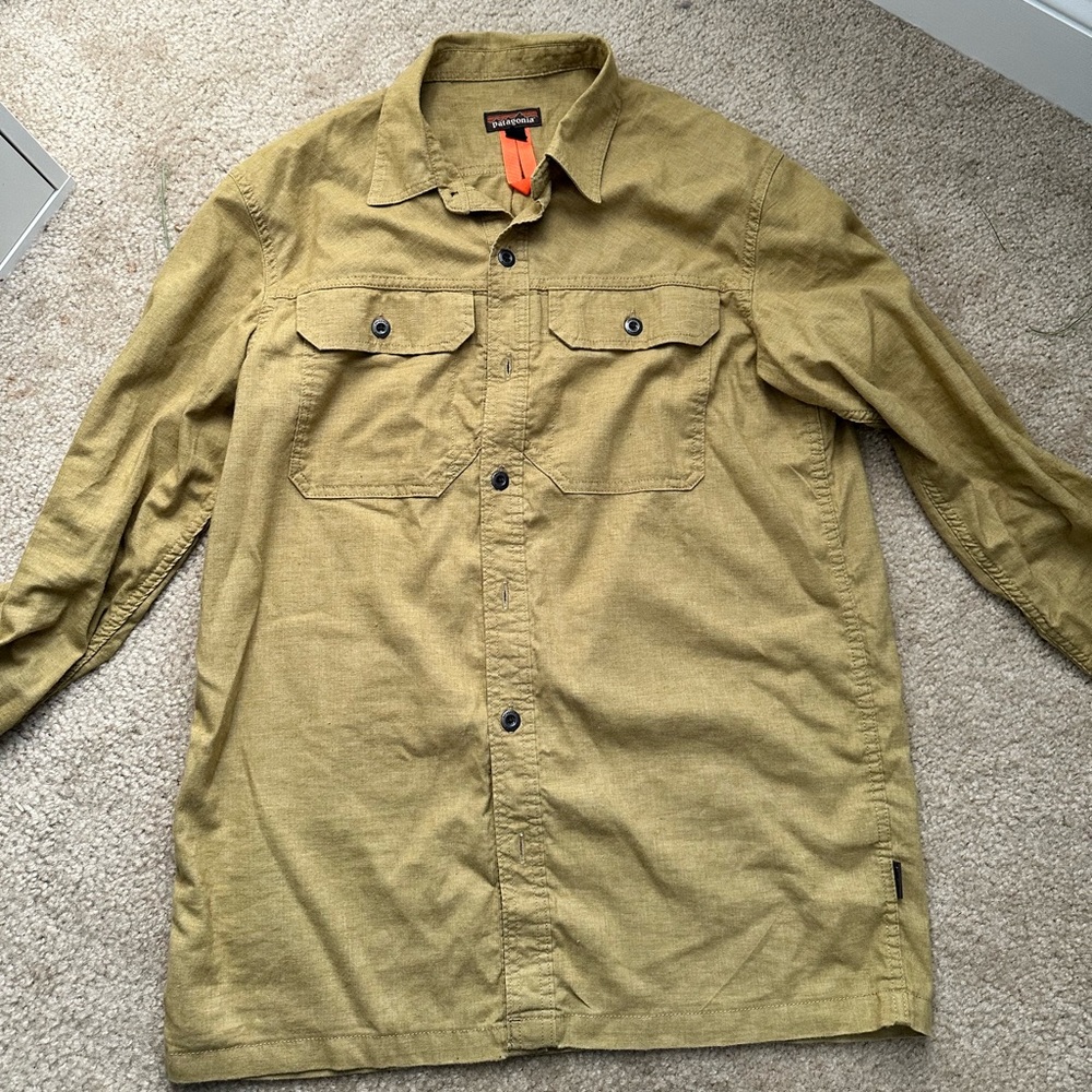 Patagonia Mens medium lightweight farrier shirt like new